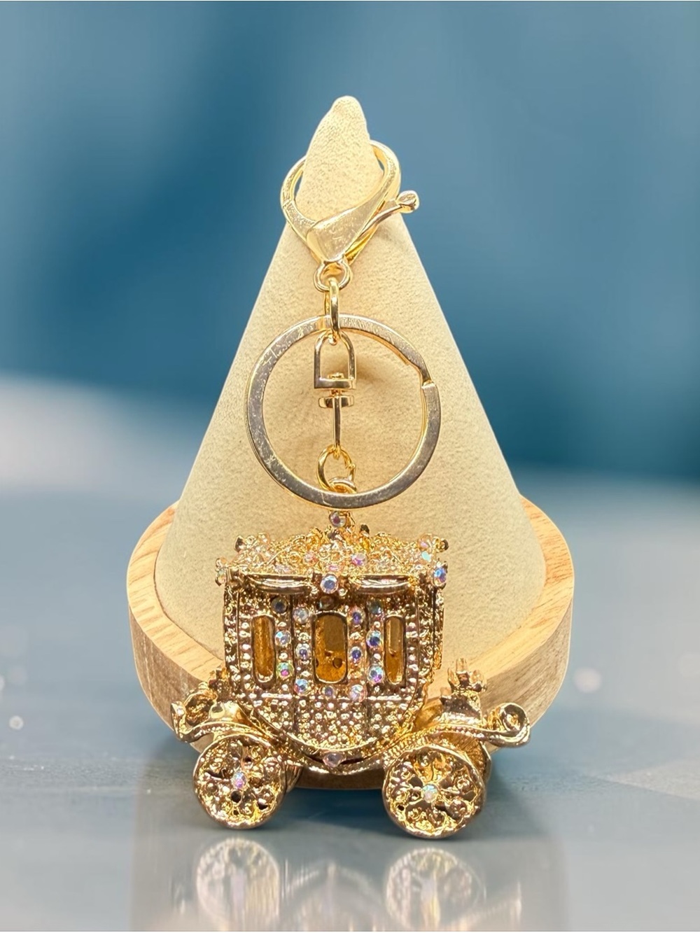 💛Gold-Tone Jeweled Pumpkin Carriage Keychain/ Bag Charm/NWOT💛